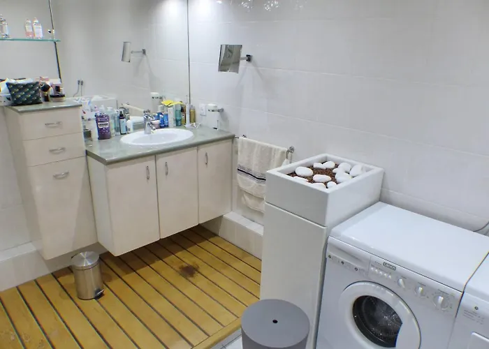 Opaline. Bel Avec Grande Terrasse Pour 4 Personnes * Capbreton