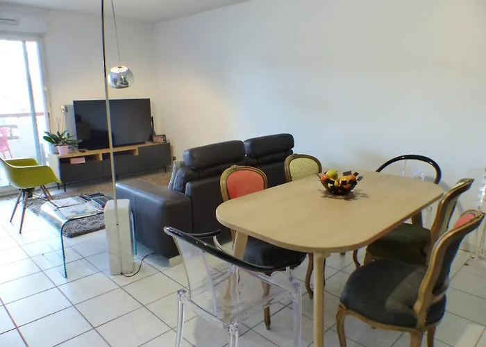Opaline. Bel Avec Grande Terrasse Pour 4 Personnes Capbreton