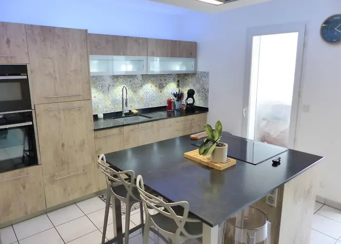 Apartment Opaline. Bel Avec Grande Terrasse Pour 4 Personnes *