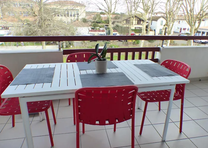 Opaline. Bel Avec Grande Terrasse Pour 4 Personnes Capbreton